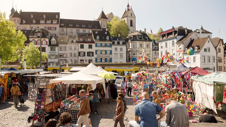 Neuwarenmarkt
