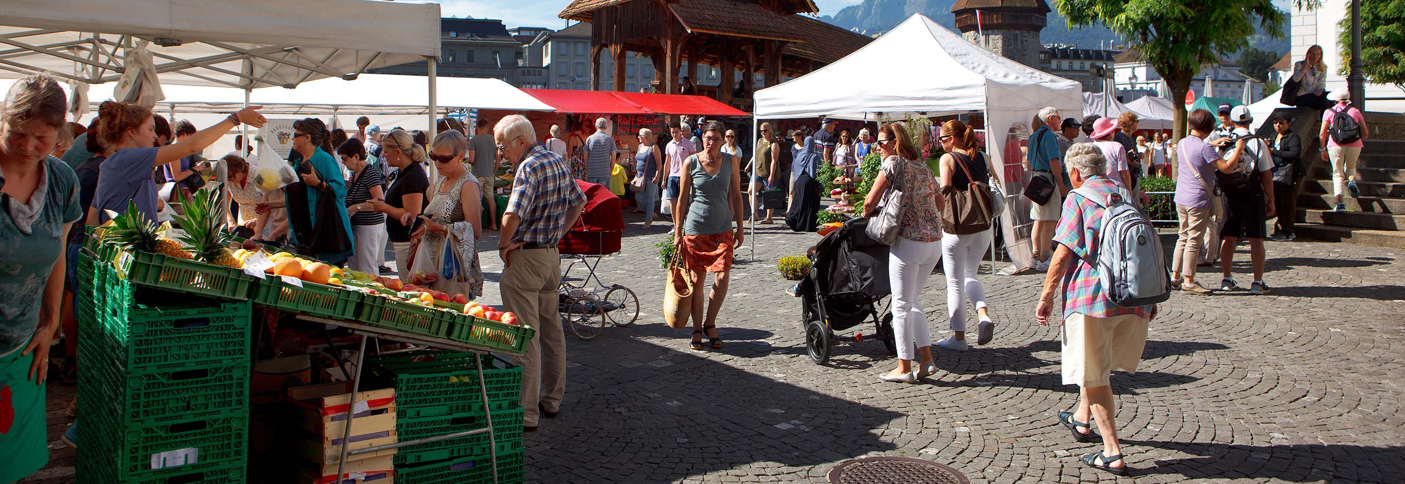 Wochenmarkt Helvetiaplatz Luzern
