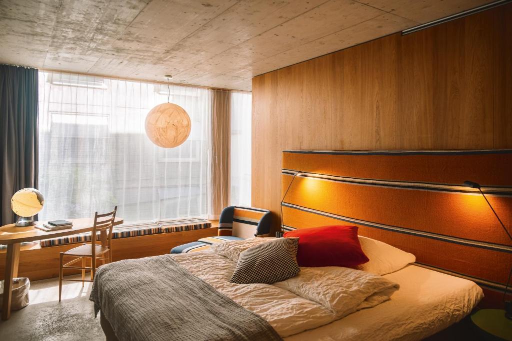 Hotel Nomad