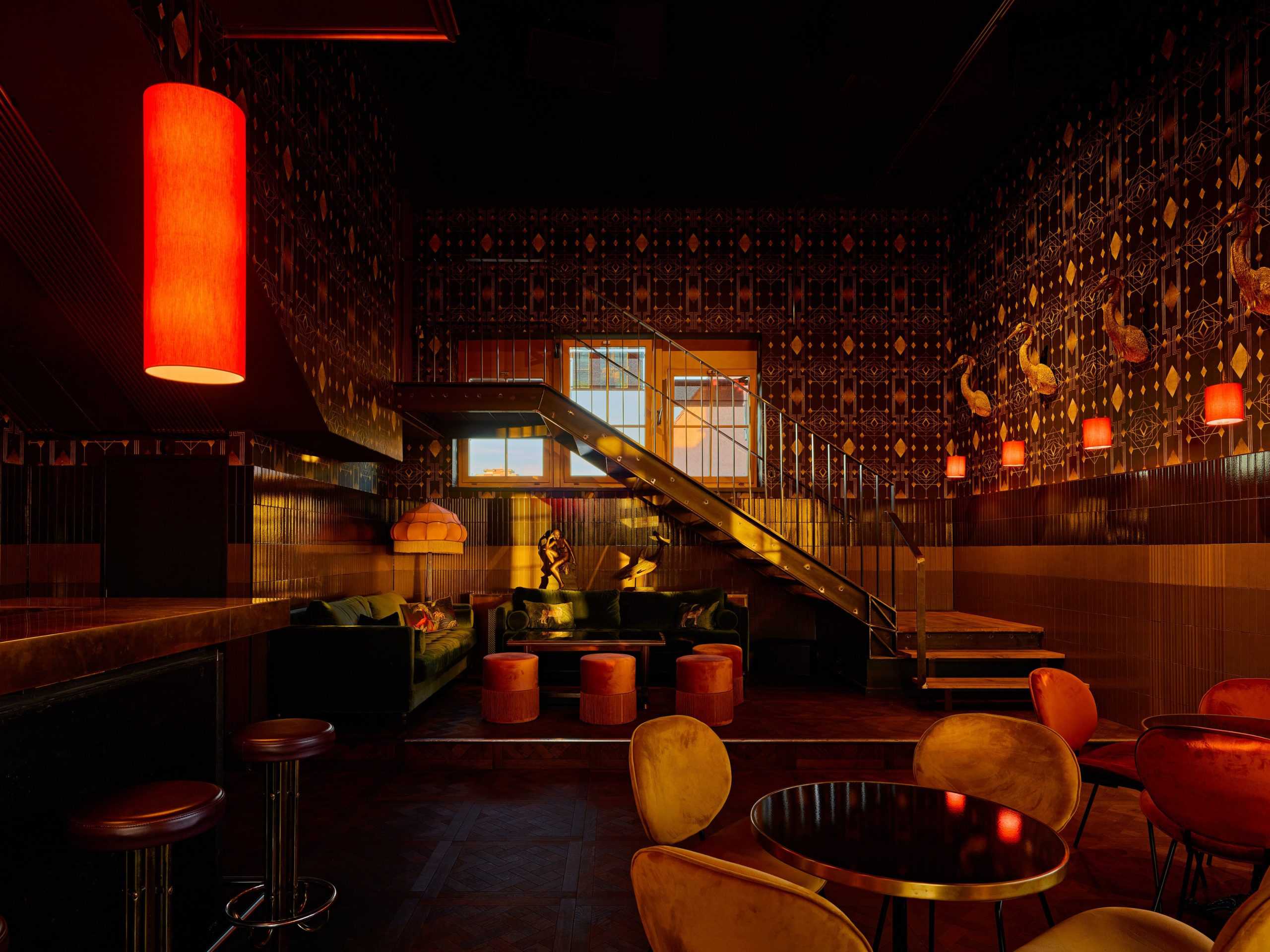 Amber Bar