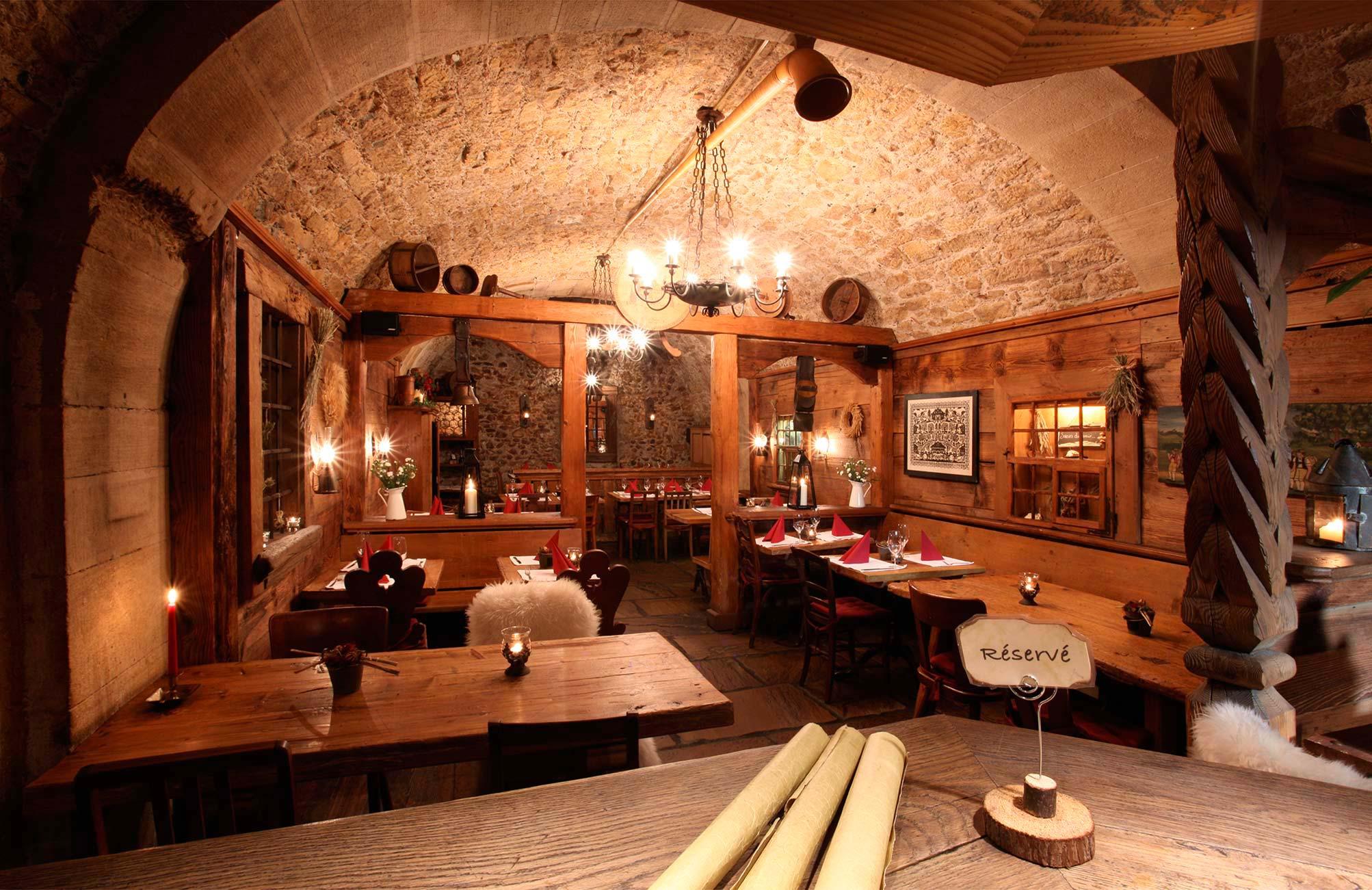 FREIBURGER FALLE Steaks & Cheese