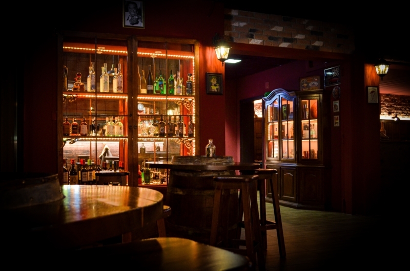 Moonshiners Cocktail Bar