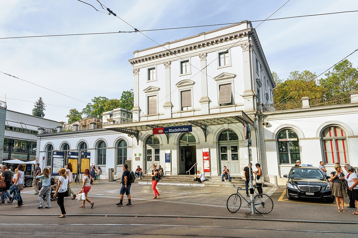 Bahnhof Zürich Stadelhofen
