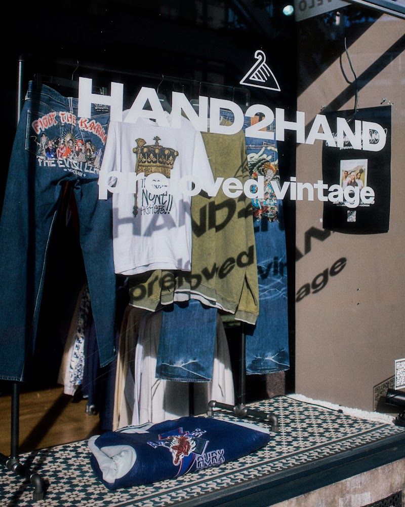 Hand2Hand Vintage Store